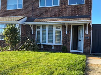 3 Bed Semi-Detached House, Winchester Avenue, WA5