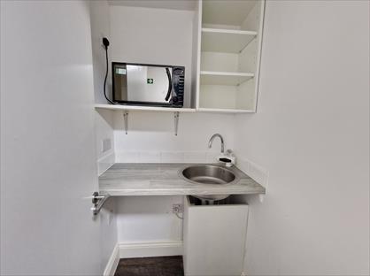 Studio Flat, Nutfield Road, NW2