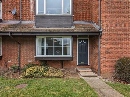 Studio Flat, Mahon Close, EN1