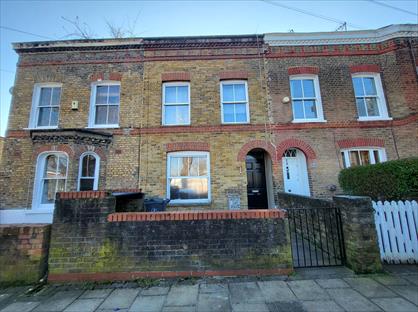 4 Bed Terraced House, Nursery Road, SW9