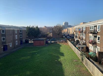 3 Bed Maisonette, Teviot Street, E14