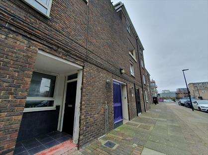 3 Bed Maisonette, Teviot Street, E14