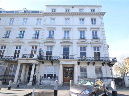 1 Bed Flat, Bishopsbourne, W2