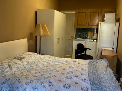 Room in a Shared House, Great West Road, TW7