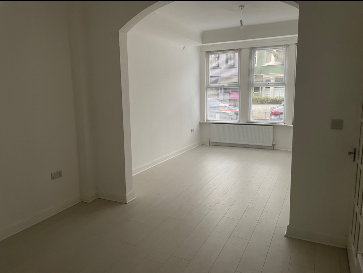 London 4 Bed Terraced House, Montpelier Gardens, E6 To Rent Now for