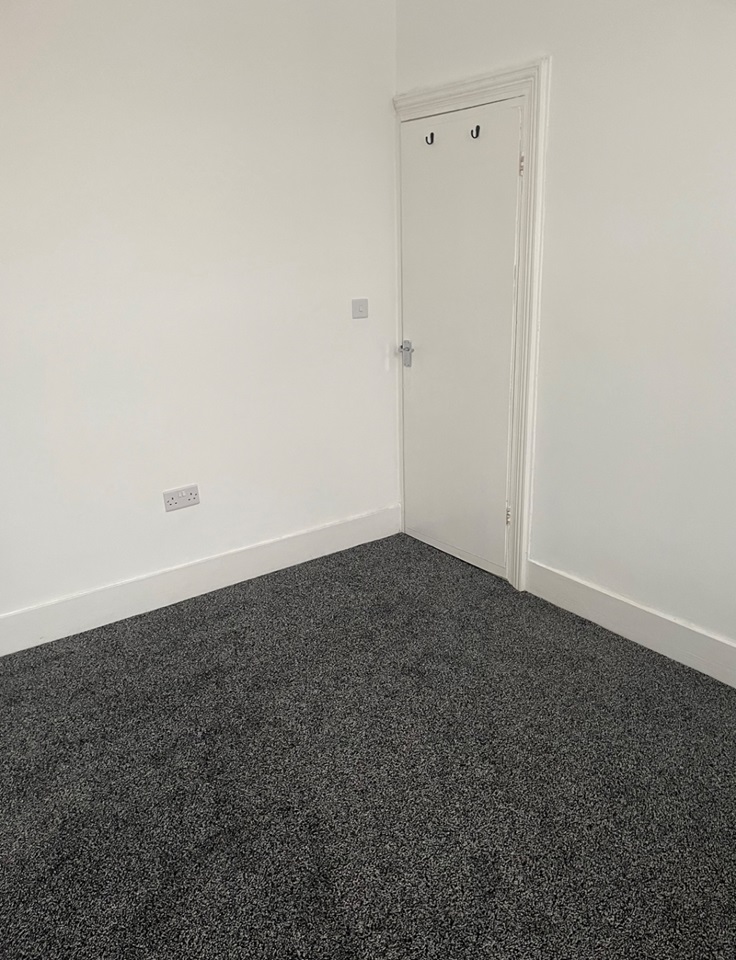 London 4 Bed Terraced House, Montpelier Gardens, E6 To Rent Now for