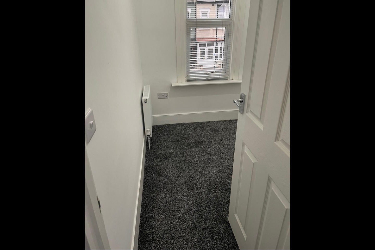 London 4 Bed Terraced House, Montpelier Gardens, E6 To Rent Now for