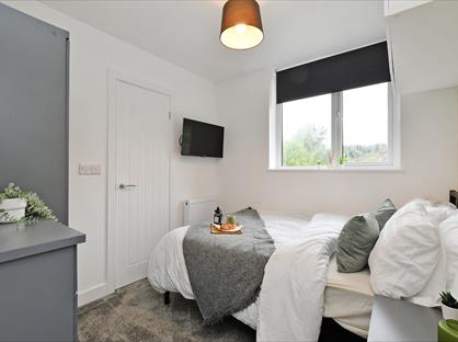 Room in a Shared House, City Road, S2