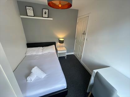 Room in a Shared House, Craven Street, CV5