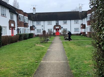 2 Bed Flat, Bathurst Walk, SL0