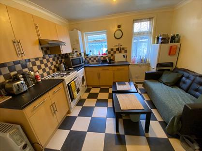 2 Bed Flat, Broadlands Road, SO17