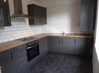 3 Bed Flat, Leeds Road, BD10