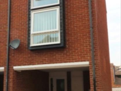 2 Bed End Terrace, Aynsley Court, CT13