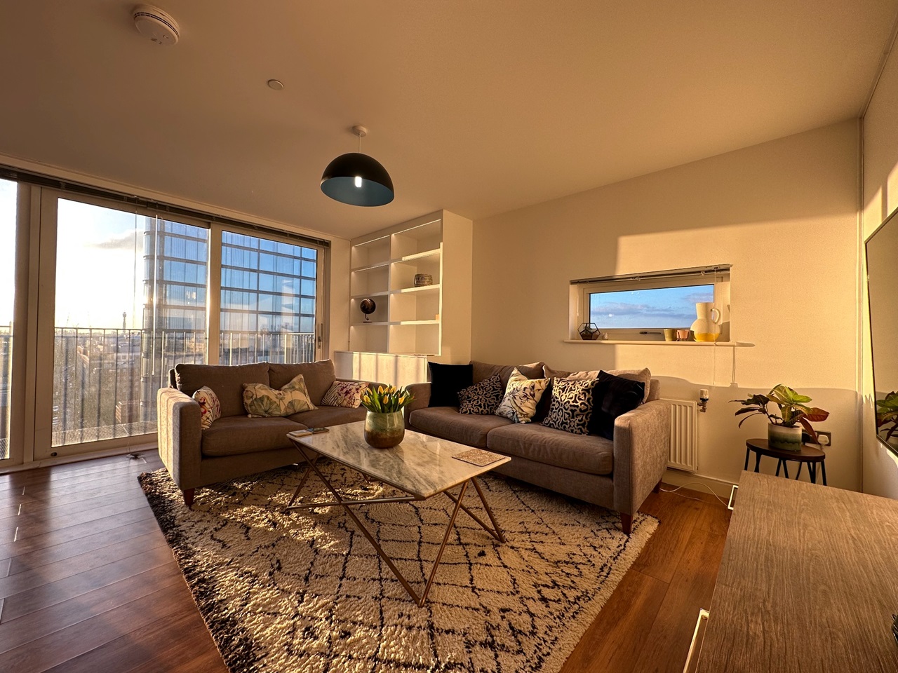 2 Bed Flat, City Road, EC1V, N1 7GU