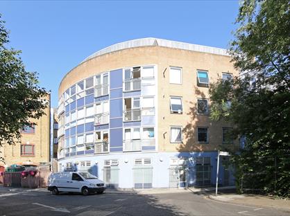 2 Bed Flat, Raquel Court, SE1