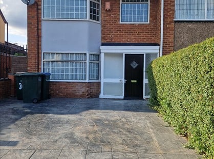 3 Bed End Terrace, Yewdale Crescent, CV2