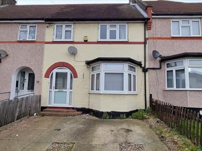 3 Bed Terraced House, Manchester Drive, SS9