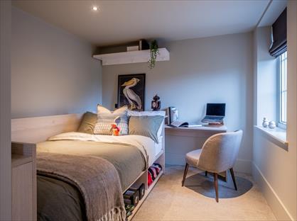 Studio Flat, Augustus Road, SW19