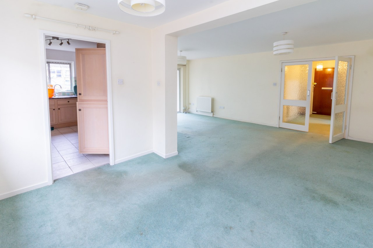 Beckenham 3 Bed Flat, Stonehaven, BR3 To Rent Now for £2,045.00 p/m