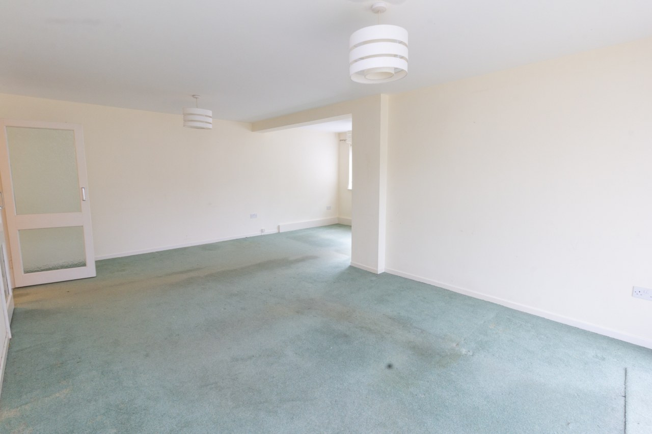 Beckenham 3 Bed Flat, Stonehaven, BR3 To Rent Now for £2,045.00 p/m