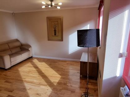 2 Bed Flat, Napiershall, G20