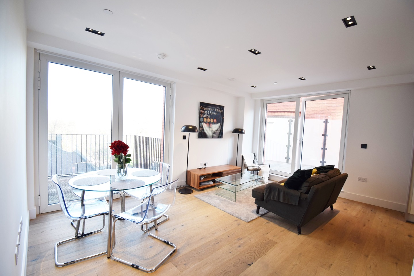 1 Bed Flat, Exchange Gardens, SW8