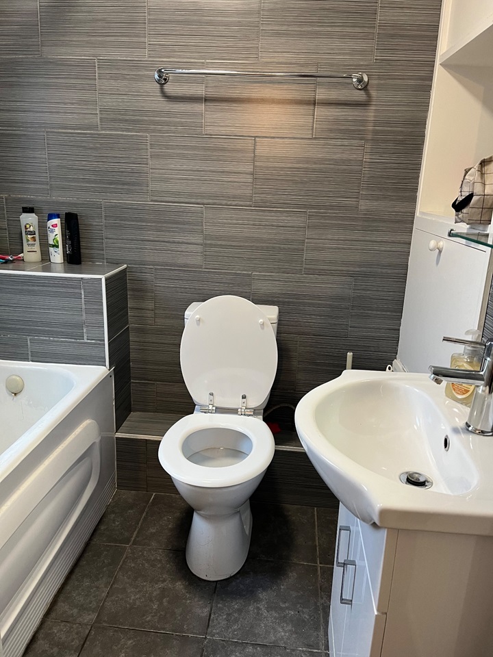 London Studio Flat, Cavendish Road, N4 To Rent Now for £1,320.00 p/m