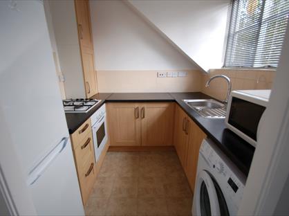 1 Bed Flat, Boleyn Way, EN5