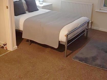 Room in a Shared House, Manton Crescent, S80