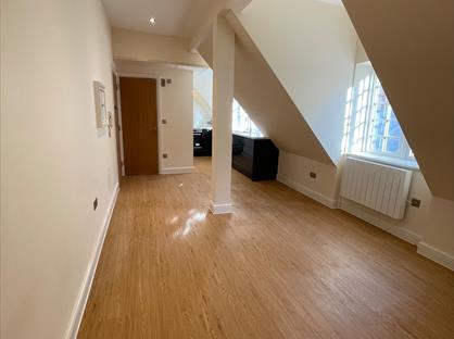 1 Bed Flat, Rose & Crown Walk, CB10