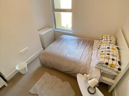 Room in a Shared House, Leyton, E11