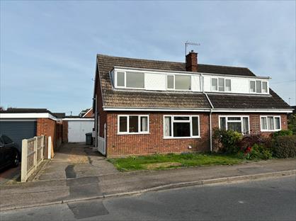 3 Bed Semi-Detached House, Church View Close, NR7