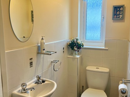 3 Bed Semi-Detached House, Woodlea Court, DG10