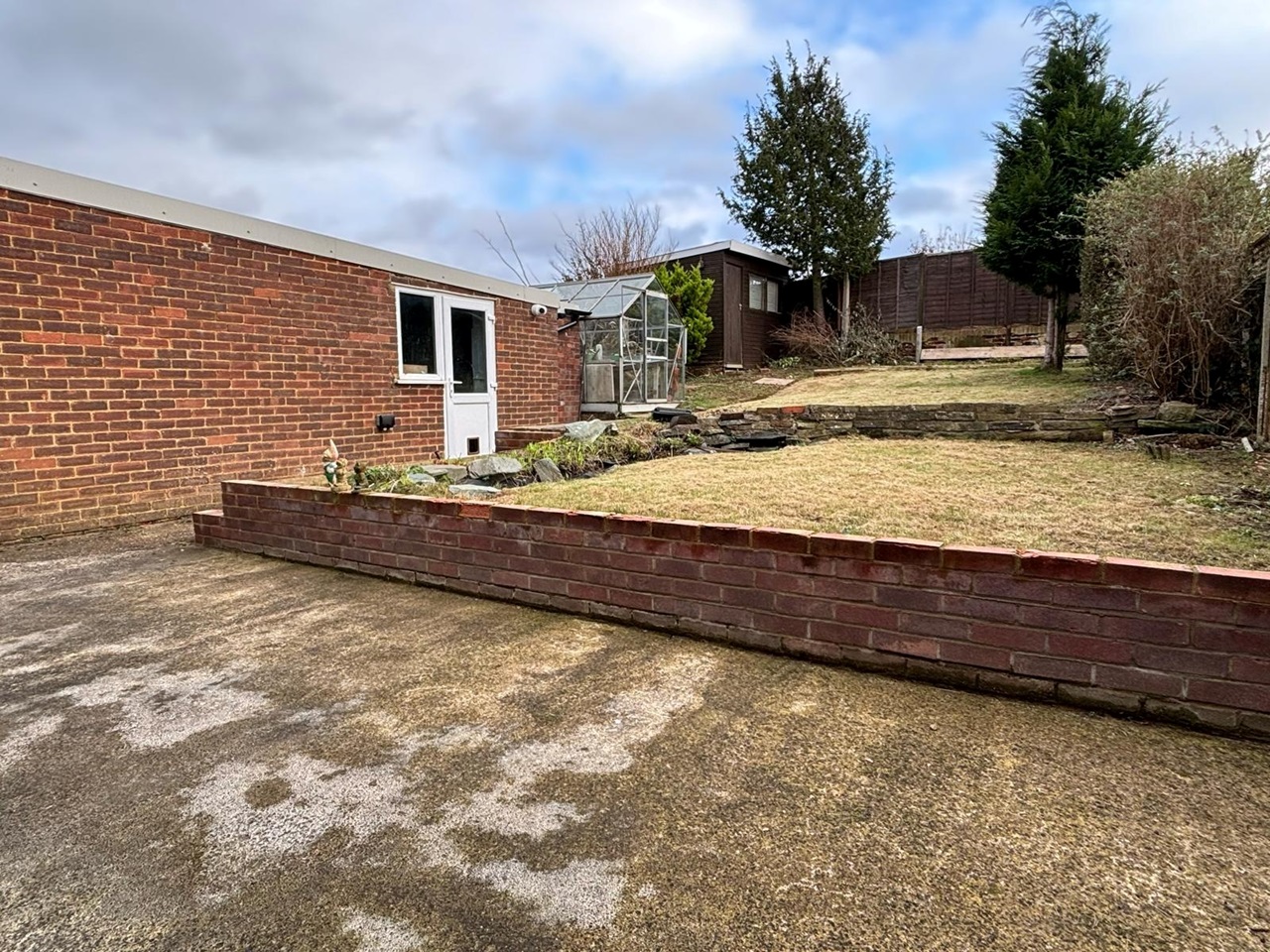 Luton 3 Bed SemiDetached House, Austin Road, LU3 To Rent Now for £