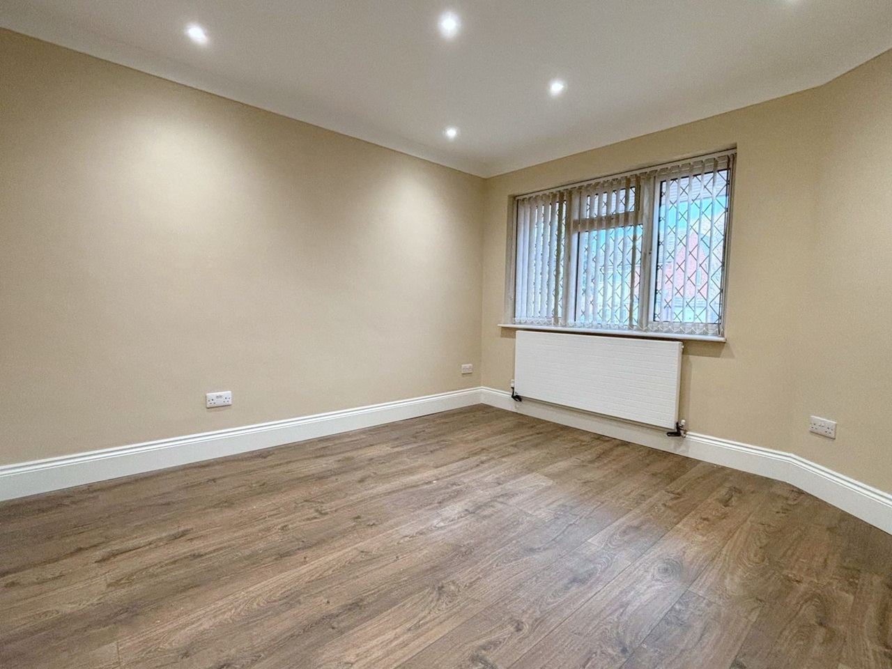 Luton 3 Bed SemiDetached House, Austin Road, LU3 To Rent Now for £