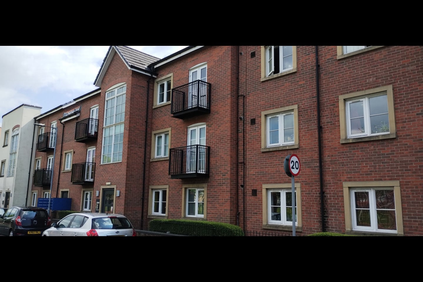 2 Bed Flat, Plainsfield Street, M16