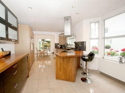 4 Bed Terraced House, Priolo Road, SE7