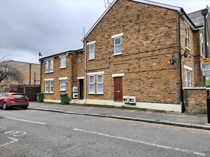 2 Bed Flat, George Lane, SE13