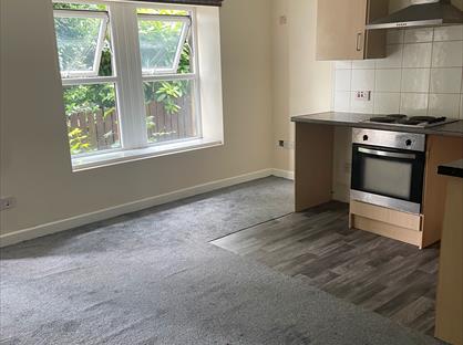 1 Bed Flat, Devonshire Street, HD1