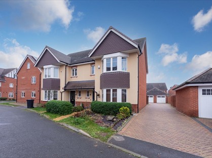 3 Bed Semi-Detached House, Boxall Way, SL3