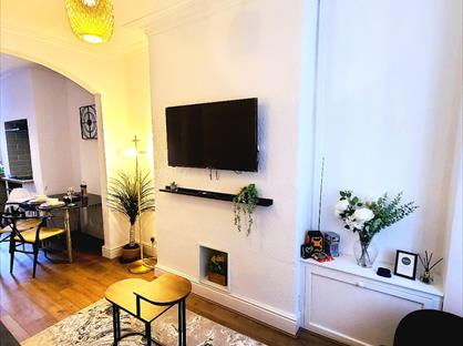 2 Bed Terraced House, Stovell Road, M40