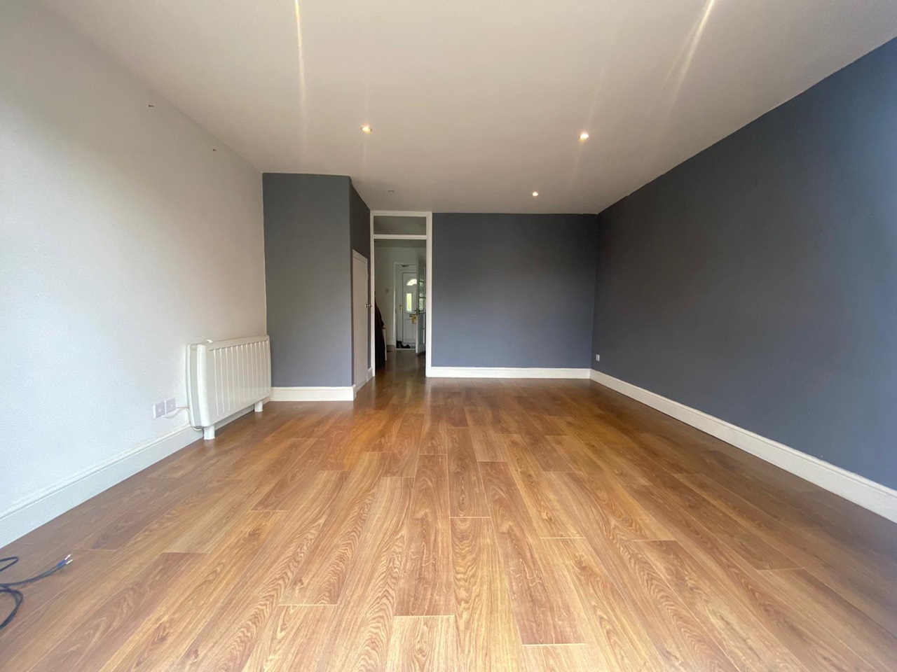 Middleton Cheney 3 Bed SemiDetached House, Peacocks Close, OX17 To