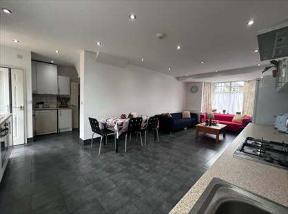 8 Bed Semi-Detached House, Craighill Road, LE2