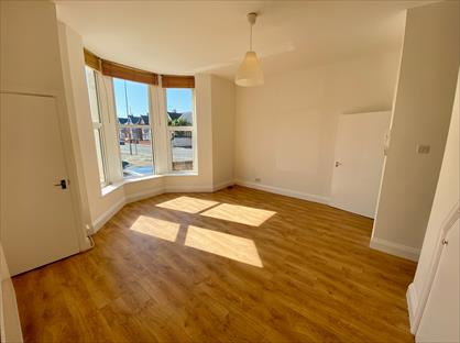 1 Bed Flat, Courtenay Road, L22