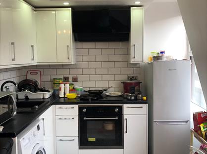 1 Bed Flat, London Road, RH1