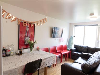 5 Bed Flat, Columbia Lodge, SO16