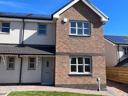 3 Bed Semi-Detached House, Parc Pentywyn, LL31