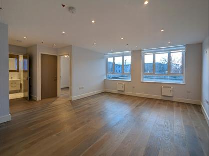 1 Bed Flat, Stonebridge House, CM1