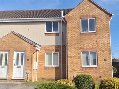 2 Bed Flat, Shakespeare Crescent, WF10