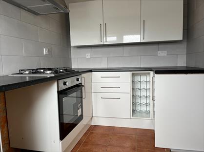 3 Bed Terraced House, Nettleton Court, LS15